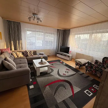 Fewo Taucha 公寓 *