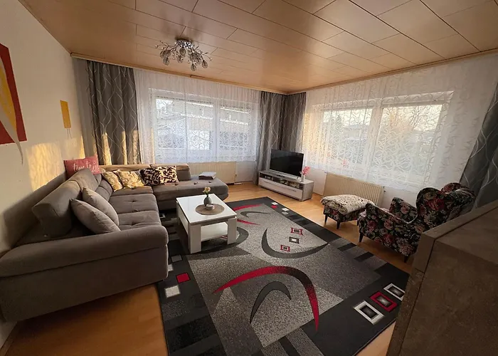 Fewo Taucha 公寓 *